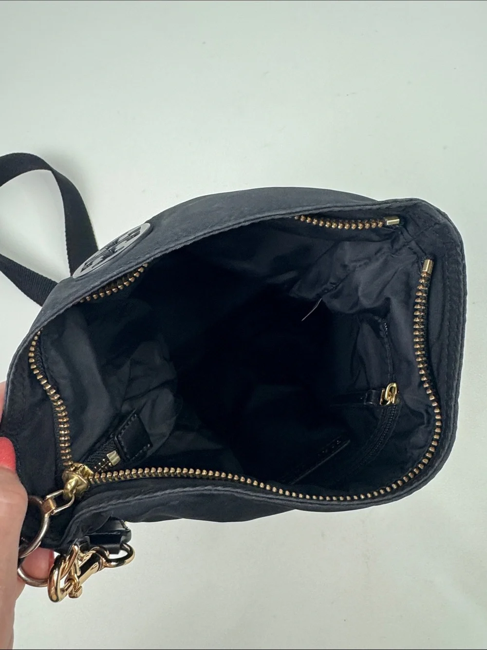 Tory Burch Black Nylon Crossbody Gold Zip Hardware Adjustable strap Designer